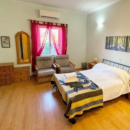 Mandarin Villa *
